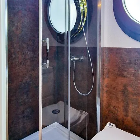 דירה Dom Na Wodzie Lamare Xs 2 *